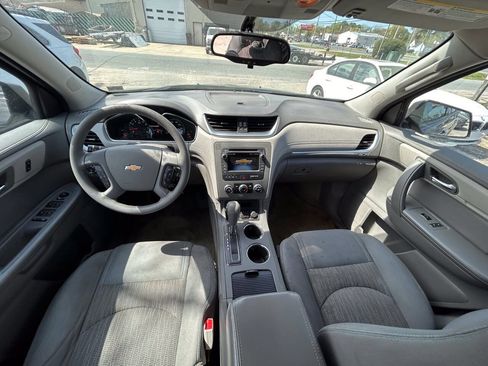 Used 2016 Chevrolet Traverse LS AWD/4WD image 9