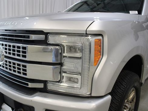 Used 2017 Ford F250 Platinum w/ Platinum Ultimate Package AWD/4WD image 34