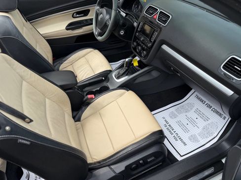 Used 2015 Volkswagen Eos Final Edition FWD image 10