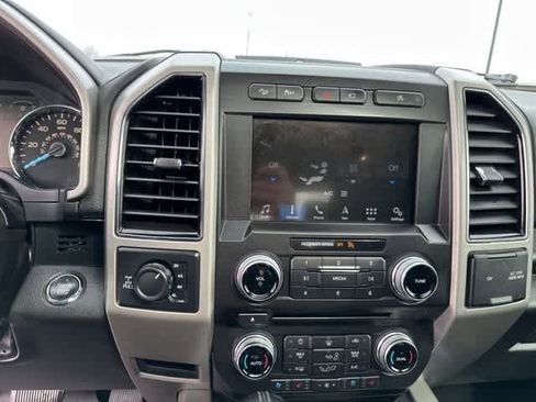 Used 2018 Ford F150 Lariat w/ Equipment Group 502A Luxury image 9