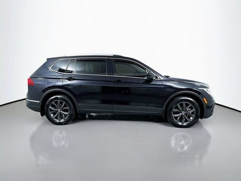 Used 2022 Volkswagen Tiguan SE AWD/4WD image 7