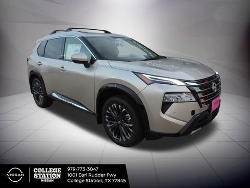 New 2026 Nissan Rogue Platinum image 3