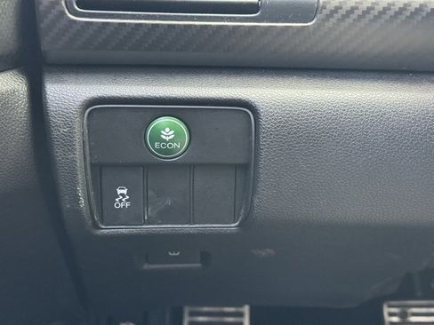 Used 2017 Honda Accord Sport image 21