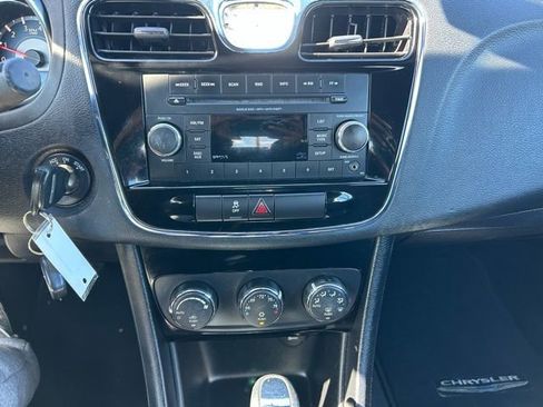 Used 2013 Chrysler 200 Touring image 21