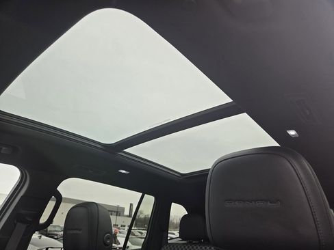 Used 2024 GMC Acadia Denali w/ LPO, Floor Liner Package image 8