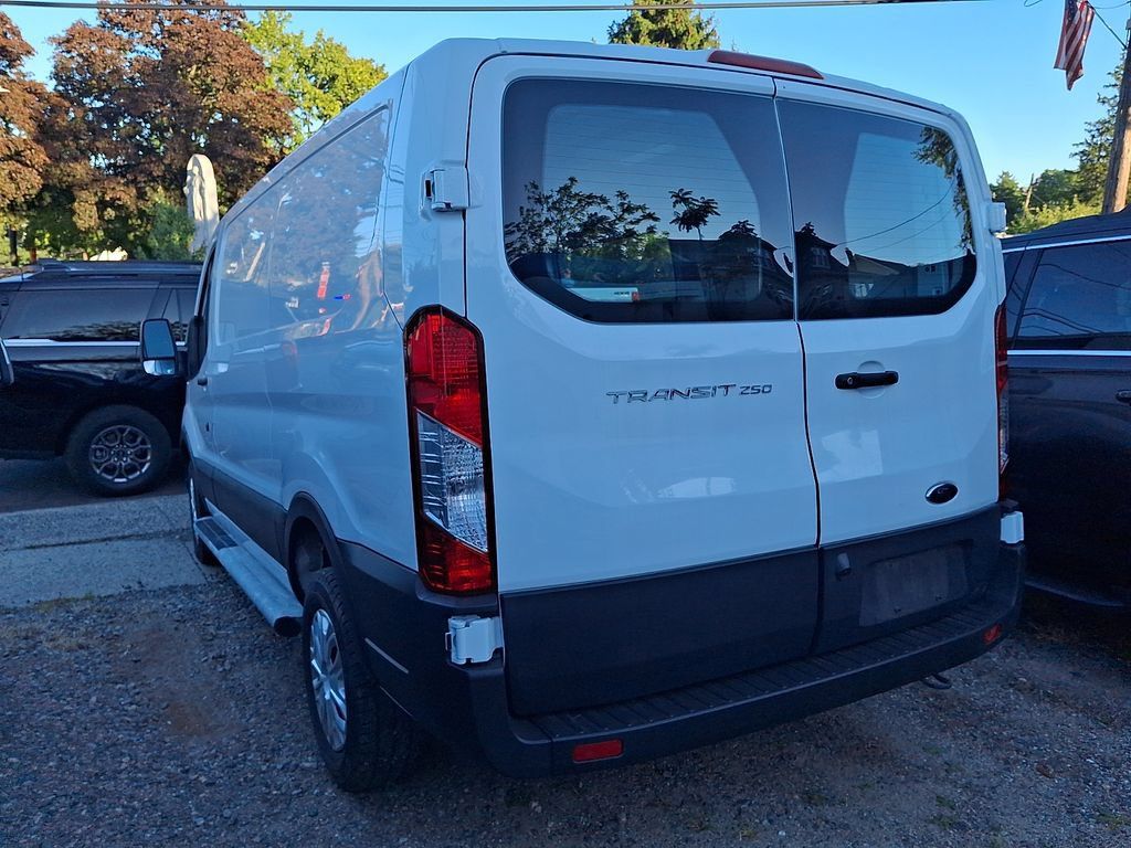 Used 2025 Ford Transit 250 Low Roof w/ Exterior Upgrade Package RWD image 4