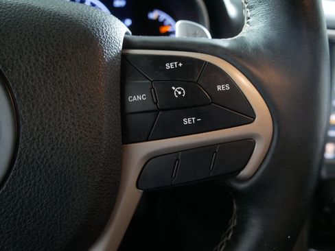 Used 2017 Jeep Grand Cherokee Limited w/ Trailer Tow Group IV image 28