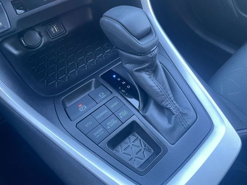 Used 2025 Toyota RAV4 XLE image 42