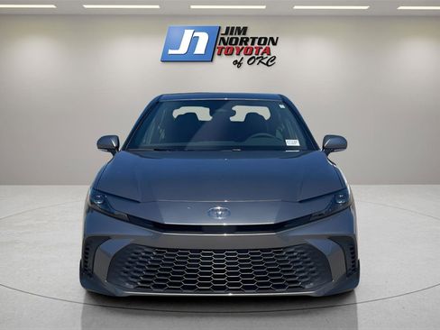 New 2026 Toyota Camry SE image 2