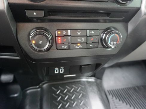 Used 2018 Ford F150 XLT w/ Equipment Group 302A Luxury AWD/4WD image 19