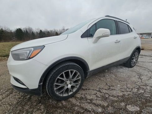 Used 2018 Buick Encore Sport Touring image 6
