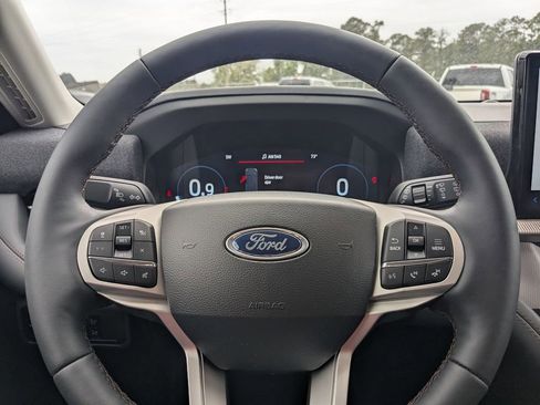 New 2026 Ford Explorer Active image 24