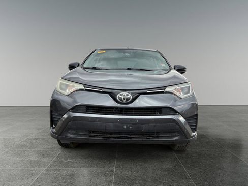 Used 2018 Toyota RAV4 LE image 11