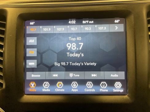 Used 2021 Jeep Cherokee Trailhawk AWD/4WD image 25