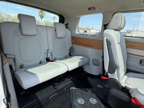 New 2025 Volkswagen ID. Buzz 1st Edition AWD/4WD image 22
