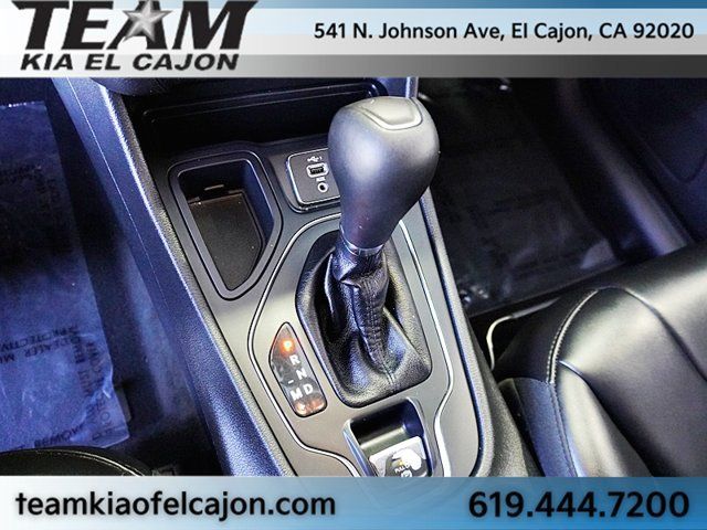 Used 2019 Jeep Cherokee Latitude Plus FWD image 33