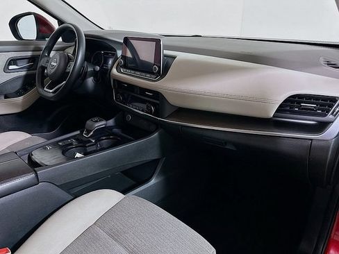 Used 2023 Nissan Rogue SV FWD image 28