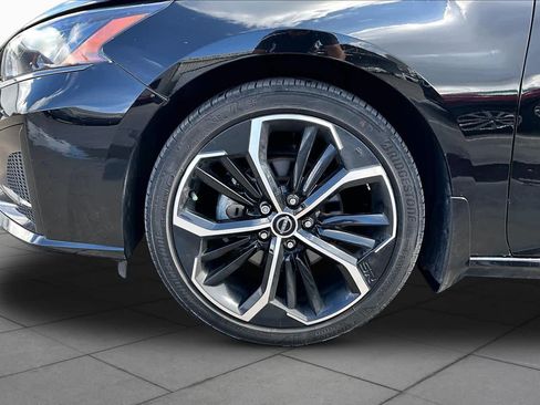 Certified 2023 Nissan Altima 2.5 SR FWD image 10