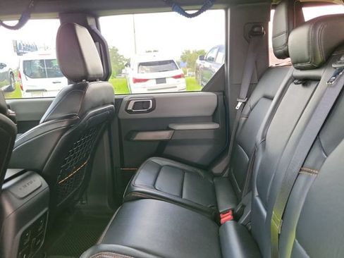 Used 2023 Ford Bronco Badlands AWD/4WD image 12