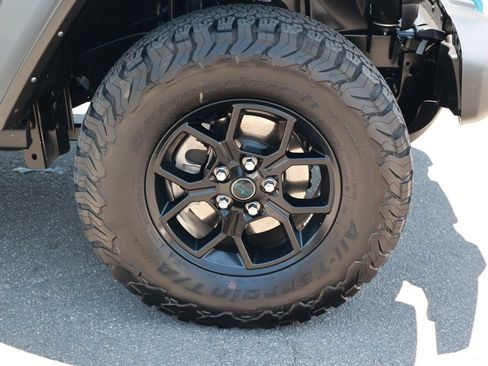 Used 2024 Jeep Wrangler Unlimited AWD/4WD image 8