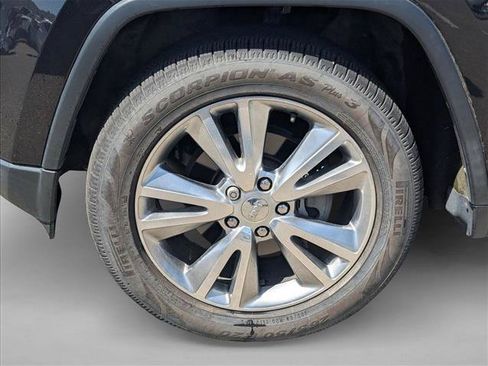 Used 2013 Jeep Grand Cherokee Laredo AWD/4WD image 24