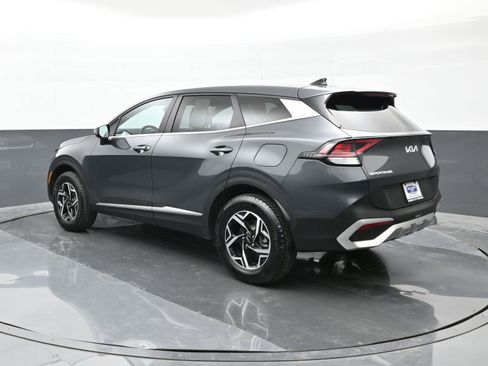 Used 2023 Kia Sportage LX image 6