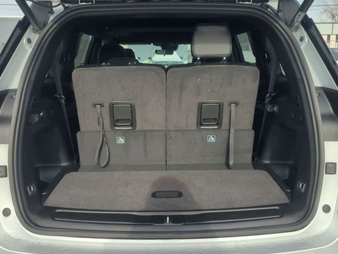 New 2025 Jeep Grand Cherokee L Altitude image 35