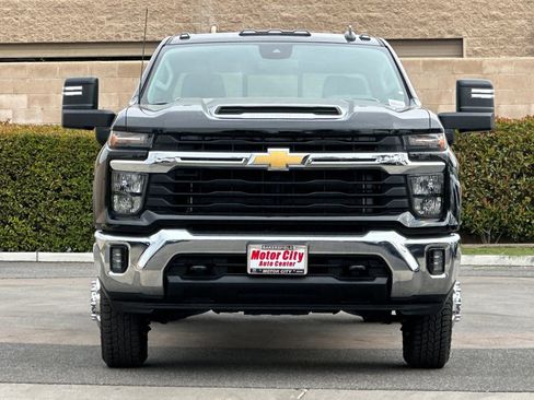 Certified 2024 Chevrolet Silverado 3500 LT w/ Convenience Package AWD/4WD image 9