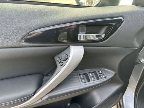 Used 2022 Mitsubishi Eclipse Cross AWD image 17