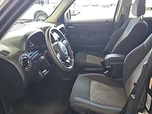 Used 2015 Jeep Patriot Sport FWD image 13