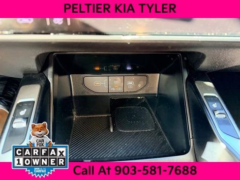 Certified 2024 Kia Sorento S image 23