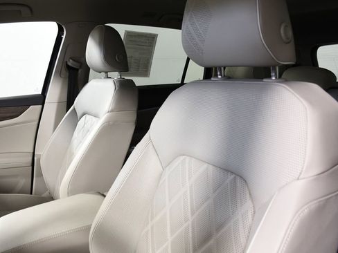 Used 2025 Volkswagen Atlas SEL Premium R-Line image 17