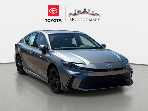 New 2026 Toyota Camry SE FWD image 1