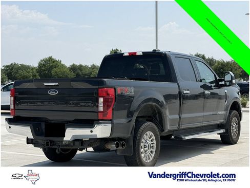Used 2020 Ford F250 XLT w/ XLT Premium Package AWD/4WD image 4