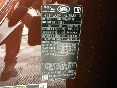 New 2026 Land Rover Discovery Limited Edition image 21