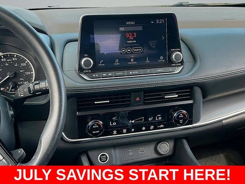 Used 2023 Nissan Rogue SV FWD image 12
