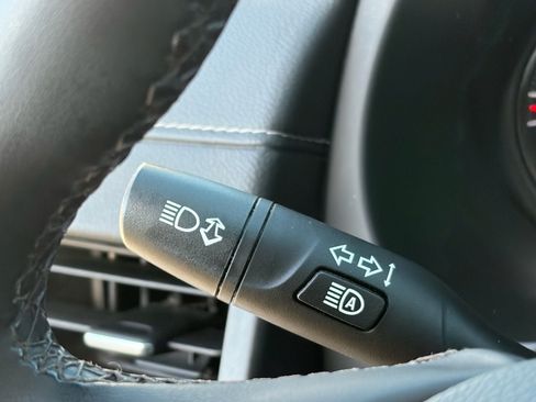 Used 2023 GMC Terrain SLT w/ LPO, Floor Liner Package AWD/4WD image 20