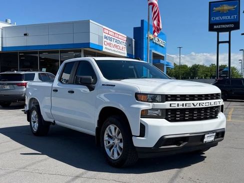 Used 2021 Chevrolet Silverado 1500 Custom AWD/4WD image 2