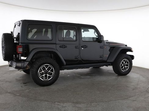 Used 2025 Jeep Wrangler Unlimited Rubicon AWD/4WD image 13
