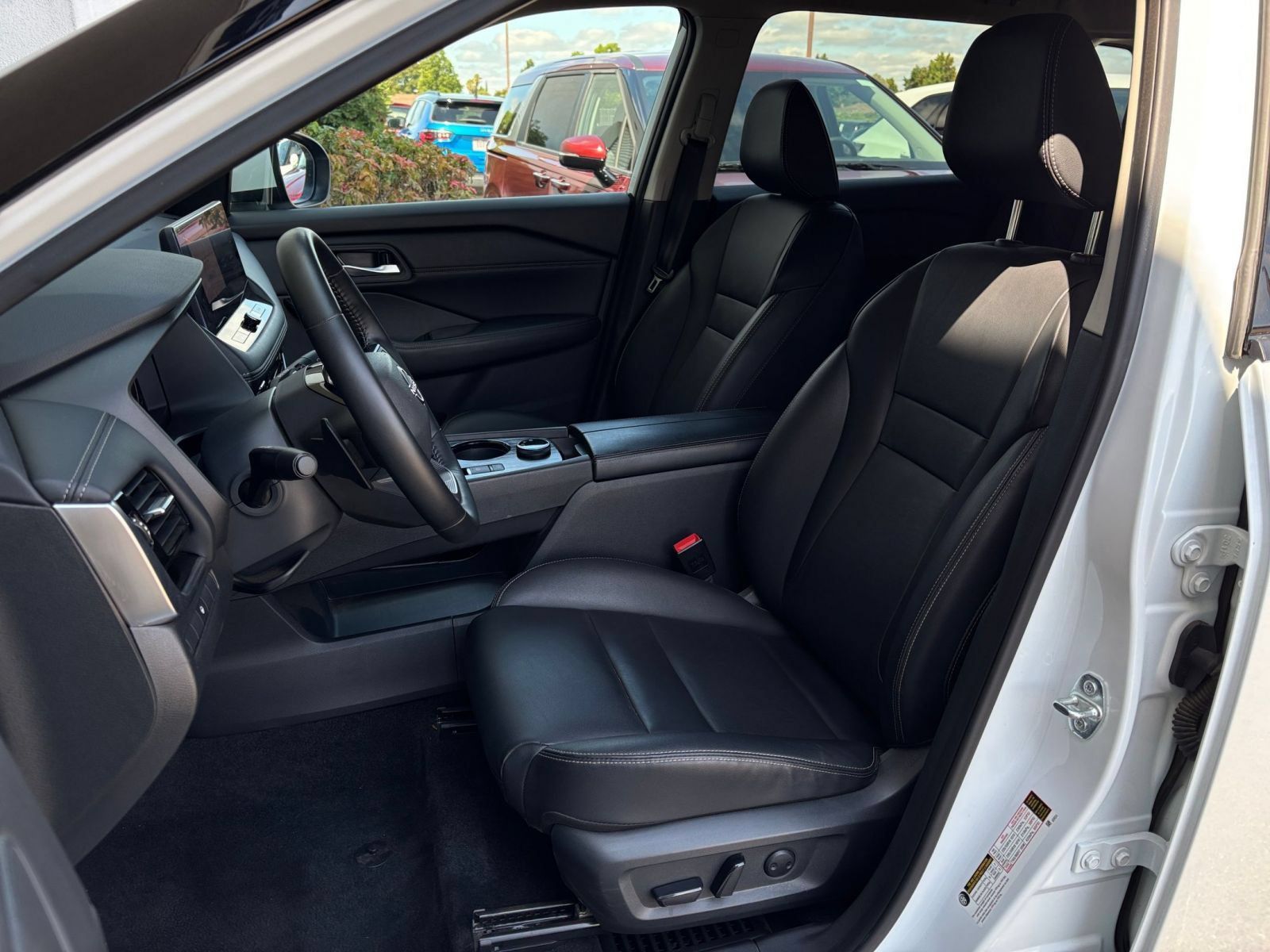 Used 2026 Nissan Rogue SL AWD/4WD image 38