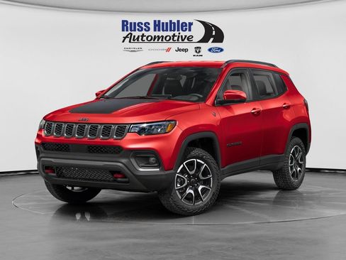 Used 2025 Jeep Compass Trailhawk AWD/4WD image 1