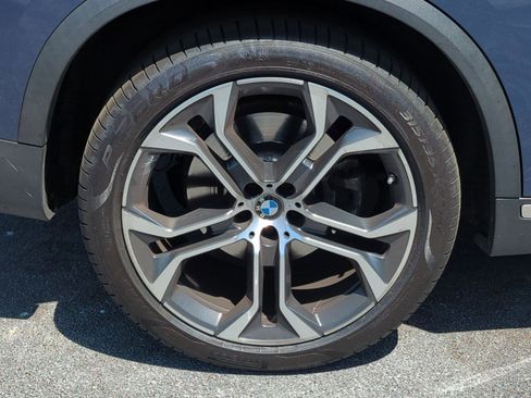 Used 2022 BMW X5 sDrive40i w/ Executive Package image 13