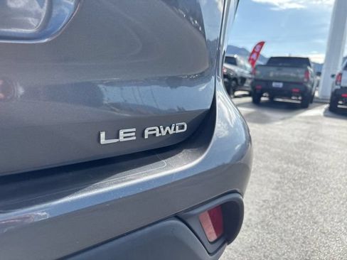 Used 2020 Toyota Highlander LE AWD/4WD image 33