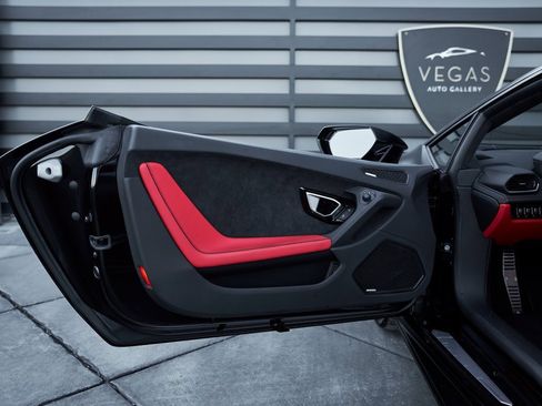 Used 2024 Lamborghini Huracan EVO image 29