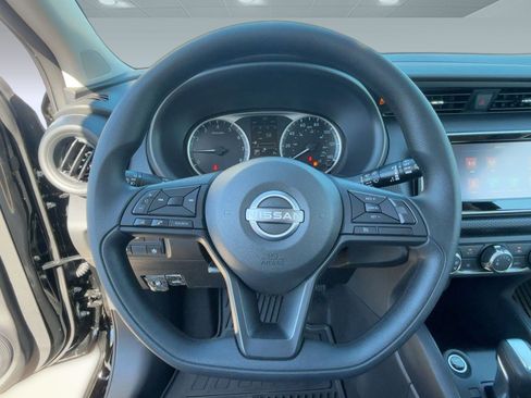 New 2025 Nissan Kicks Play S image 16