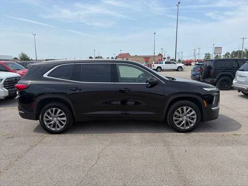 Used 2026 Buick Enclave Preferred AWD/4WD image 7