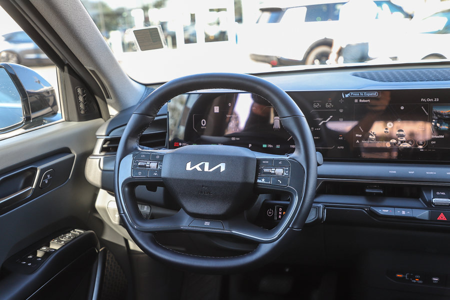 Used 2026 Kia EV9 Light RWD image 15