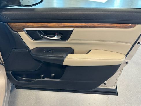 Used 2018 Honda CR-V EX-L image 19