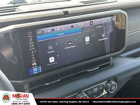 Used 2026 Jeep Wrangler Unlimited Sahara AWD/4WD image 28