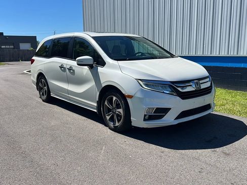 Used 2018 Honda Odyssey Touring image 3
